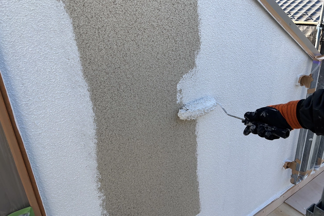 下地処理から丁寧な塗装工事